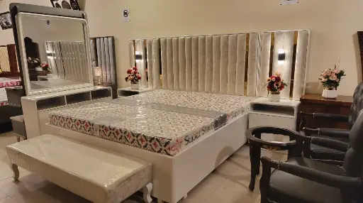 Modern bed set - 001